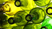 La nueva moda con las botellas de vino: así se convierten en un artículo de decoración con un toque personal