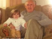 Una joven se casó y su abuelo de 101 años cumplió una promesa que le había hecho cuando era niña: Un hombre de palabra