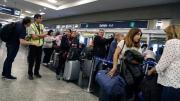 Sigue el paro de controladores aéreos con cancelaciones y demoras de vuelos en todo el país