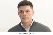 El senador sanjuanino libertario dijo que pone “las manos en el fuego” por Javier y Karina Milei en el escándalo de las presuntas coimas