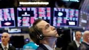 El riesgo país escala tras la caída de ADRs y bonos argentinos golpeados por denuncias de coimas