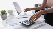 El consumo en los hogares tuvo una leve caída de 0,1% en julio