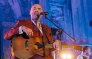 Santiago Cruz celebra 15 años de 'Cruce de caminos' con un álbum grabado en vivo
