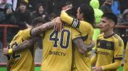 A puro cabezazo, Boca sigue sumando en la tabla