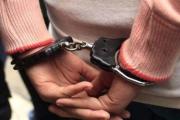 Fue aprehendida por agredir con un palo a su hija recientemente operada
