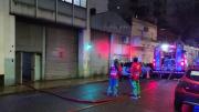 Fuego en San Cristóbal: se incendió un laboratorio de medicamentos y debió intervenir el SAME