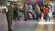 Ordenaron a la Fanb reforzar vigilancia en aeropuertos, puertos y carreteras: Esto dijo Padrino López