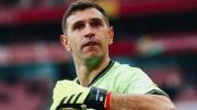Por qué se cayó el pase del Dibu Martínez al Manchester United