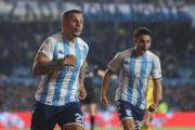 Fue figura en un Racing que estuvo a punto de salir campeón, quiere volver y asegura que jugaría gratis