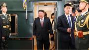 Kim Jong Un viajó a China en su tren blindado para una histórica cumbre con Xi Jinping y Vladimir Putin