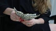 El dólar se retrae tras los últimos anuncios del Gobierno pero se desinflan los bonos