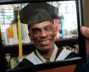 Estados Unidos deporta a hombre jamaiquino que cumplió su condena a una prisión africana