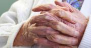 Una jubilada de 85 años denunció en Berisso que su nieto la había golpeado salvajemente y terminó detenido