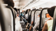 Un nuevo enfoque en el trato al pasajero: cambios clave en la aviación venezolana para adultos mayores