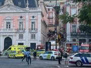 Descarriló un funicular en Lisboa y hay al menos 15 muertos: los videos de la tragedia