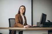 Día de la secretaria: 10 ideas de obsequios para quienes siempre eligen los regalos