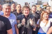 Salieron a la luz audios que confirman el uso de micros para llevar militantes al acto de Milei