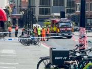 Un autobús de dos pisos se subió a la vereda en Londres y dejó 17 heridos: La gente gritaba, fue terrible”
