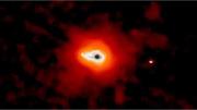 El Telescopio James Webb reveló un polvo espacial caliente rodeando una lejana galaxia