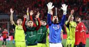 Independiente es descalificado y la U de Chile avanza a cuartos de final tras violencia entre hinchas