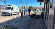 Trágico accidente en Berisso: dos motocicilistas chocaron contra un taxi y uno de ellos murió