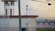 Traslados a prisiones y respaldo judicial: la política migratoria de Estados Unidos vuelve a endurecerse 
