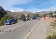Pobladores de Tacobamba inician bloqueo indefinido en la ruta Potosí–Sucre