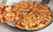 Pizza de polenta: una opción fácil y económica de la clásica receta para compartir