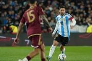 Siempre es una alegría jugar con nuestra gente en nuestra casa, dijo Messi emocionado tras la goleada
