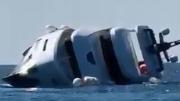 Estreno trágico: un yate de lujo se hundió a los pocos minutos de zarpar en Turquía