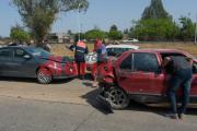 Cuatro autos, una camioneta y una moto protagonizaron choque en cadena en la Autopista