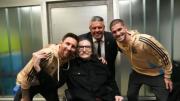 El emotivo encuentro entre Charly García, Messi, De Paul y “Chiqui” Tapia