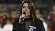 Quién es Euge Quevedo, la artista que cantó el himno en el último partido de Lionel Messi