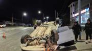 Una picada nocturna terminó en choque y vuelco