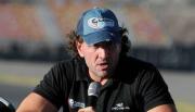 VIDEO Le dispararon dos veces al piloto Emanuel Moriatis para robarle la moto en plena Panamericana