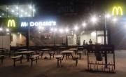 Amenazó a empleados de un local de comida rápida y se llevó 120 hamburguesas: el caso de Mar del Plata