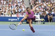 Alcaraz venció con contundencia a Djokovic y pasó a la final del US Open