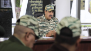 (VIDEO) Maduro advierte que si Venezuela fuera agredida pasaría a una etapa de lucha armada