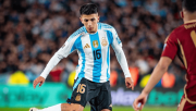 Dos viejos amigos: el emotivo reencuentro de Thiago Almada con un futbolista de la Vinotinto por las Eliminatorias Sudamericanas