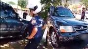 Encontró a un hombre robando el reproductor de su camioneta y así fue su inesperada reacción