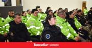 Entrega de certificados de capacitación en inglés a efectivos de seguridad