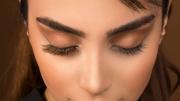 Usar pestañas postizas, ¿un riesgo para los ojos?