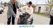Luciano es el primer sanjuanino beneficiado con una tricicleta para personas con discapacidad