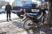 Un motociclista sufrió fracturas tras chocar con un rodado que huyó