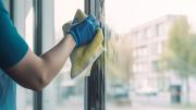 Cómo limpiar los vidrios de la casa para que queden impecables y sin rayones