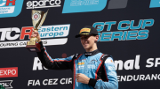 Un argentino sigue el camino de Colapinto: Gino Trappa campeón de la Fórmula 4 CEZ