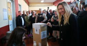 La votación de Karina en las elecciones en Buenos Aires y la negativa a la prensa: “No hablo”