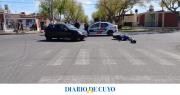Una mujer, la más herida en un choque entre un auto y la moto en la que iba como acompañante