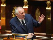 Al borde de caer, el primer ministro de Francia advierte al Parlamento: Tienen el poder de derrocar al gobierno, pero no el poder de borrar la realidad