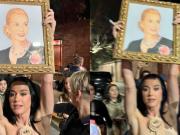 Katy Perry llegó a la Argentina y sorprendió al posar con un cuadro de Eva Perón